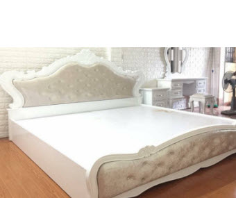 Giường công chúa mầu trắng